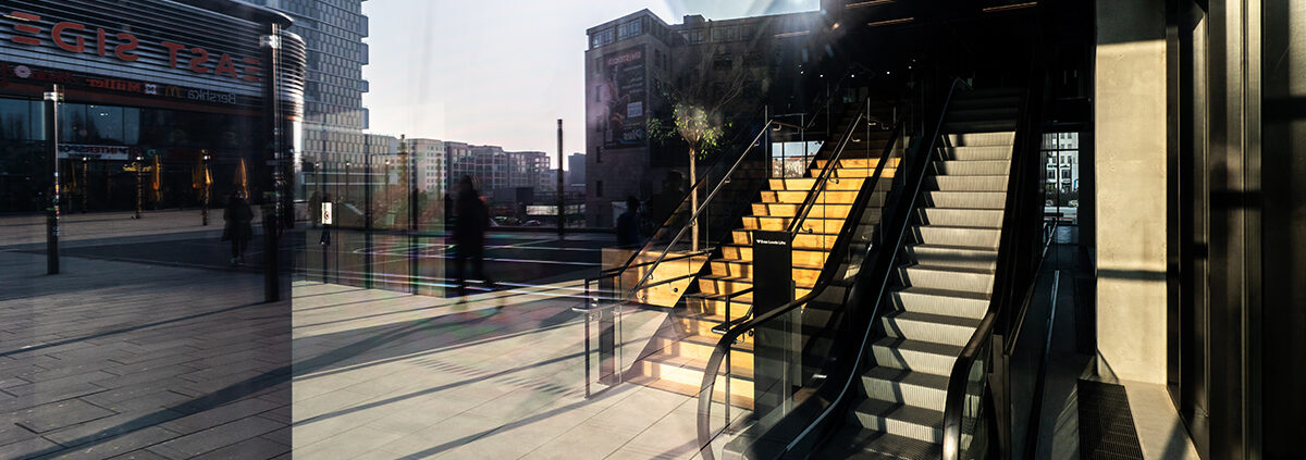 spiegelung fensterscheibe fotografieren